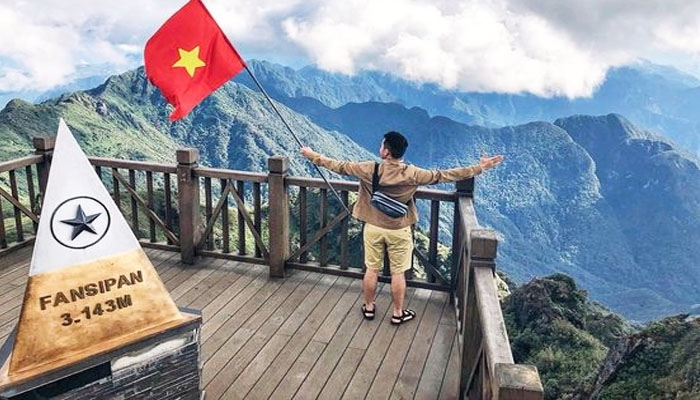 Người Hà Nội có thể đi chơi đâu khi nhiều quận là vùng cam?