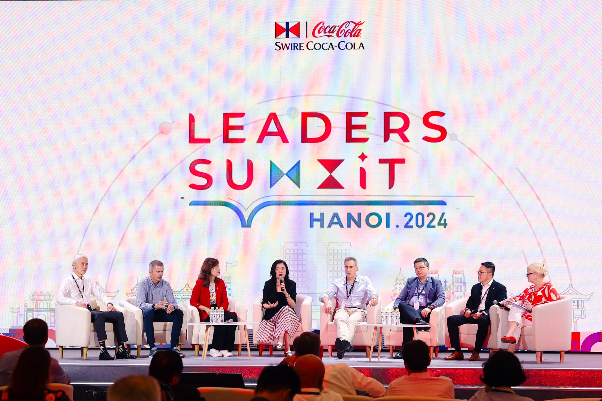 VIETBIS triển khai màn hình tương tác tại Coca Cola Leaders Summit 2024