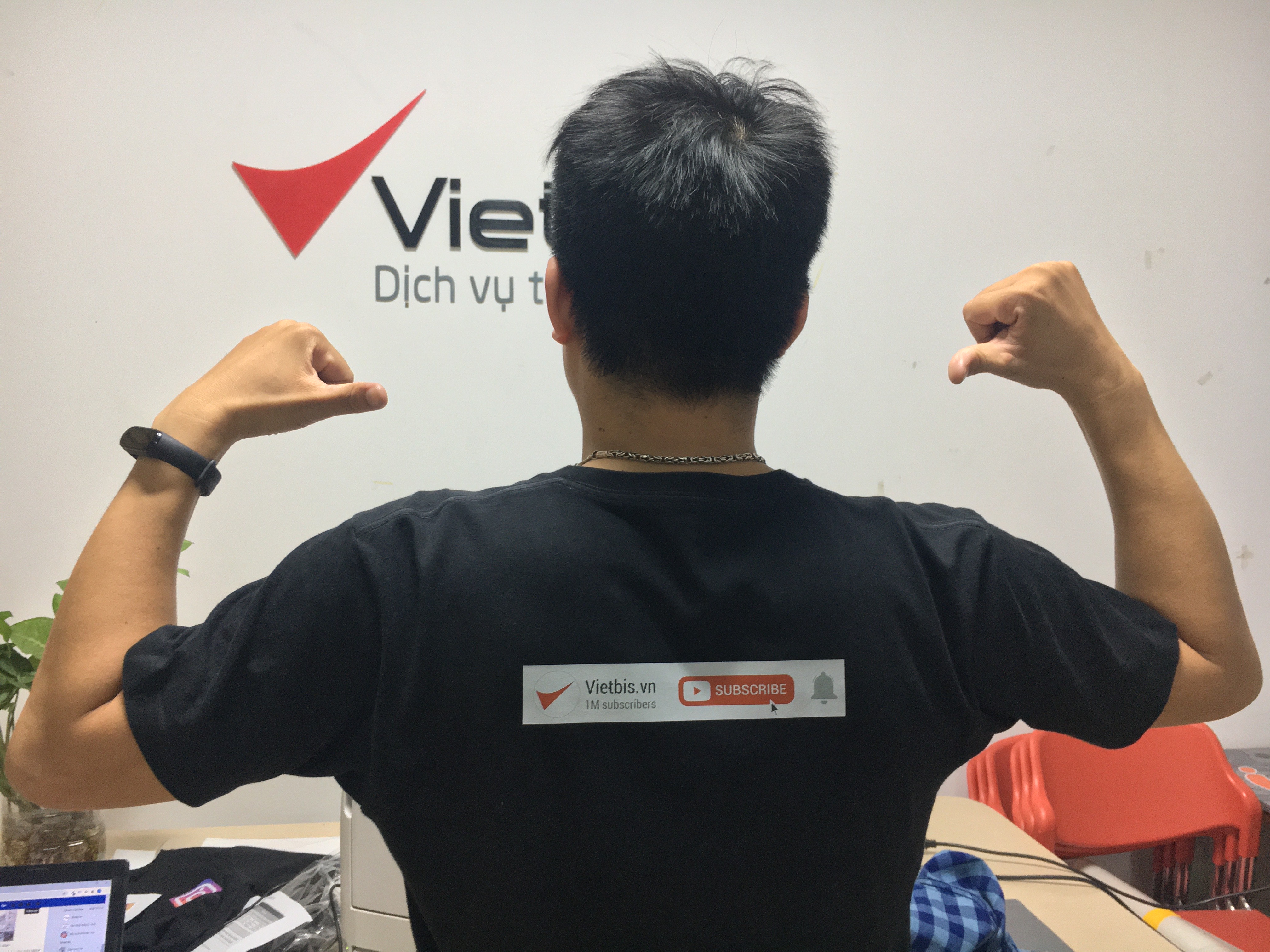 Sử dụng máy in văn phòng OKI để... kiếm tiền